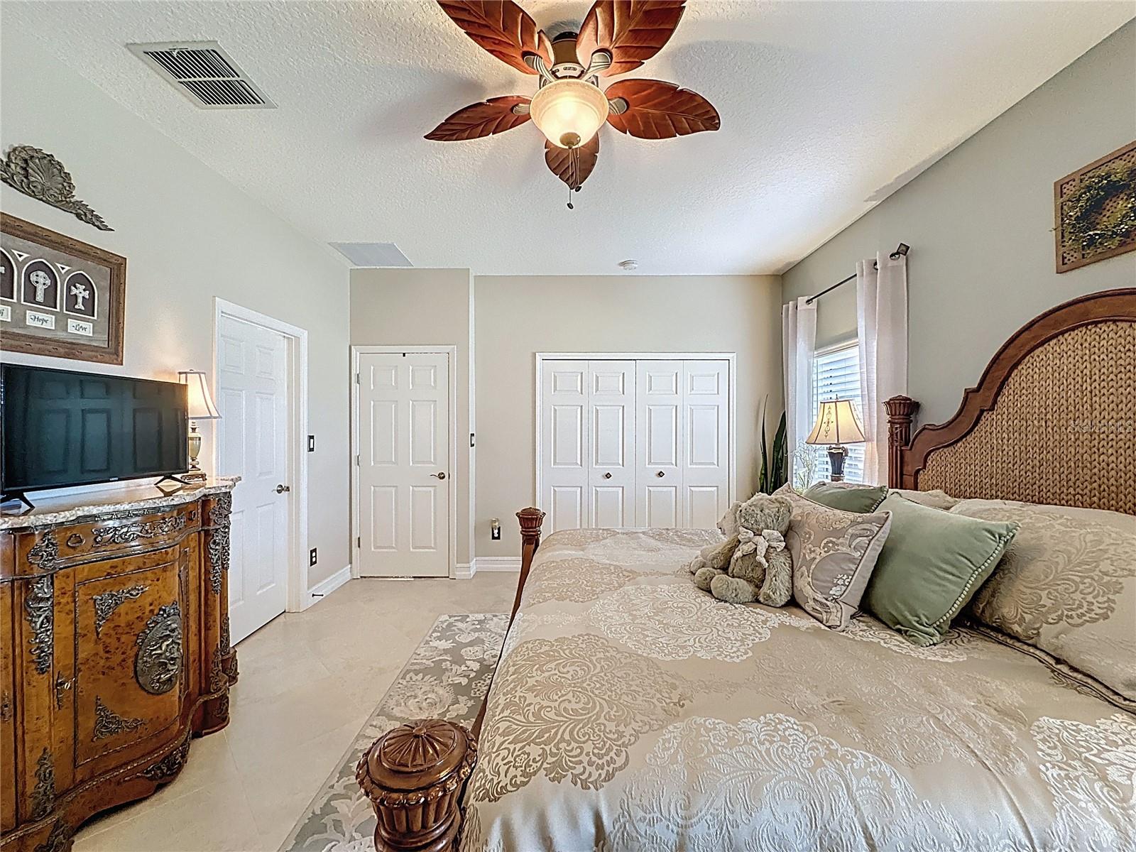 PLANTATION AT LEESBURG LONG MEADOW VILLAGE - Residential