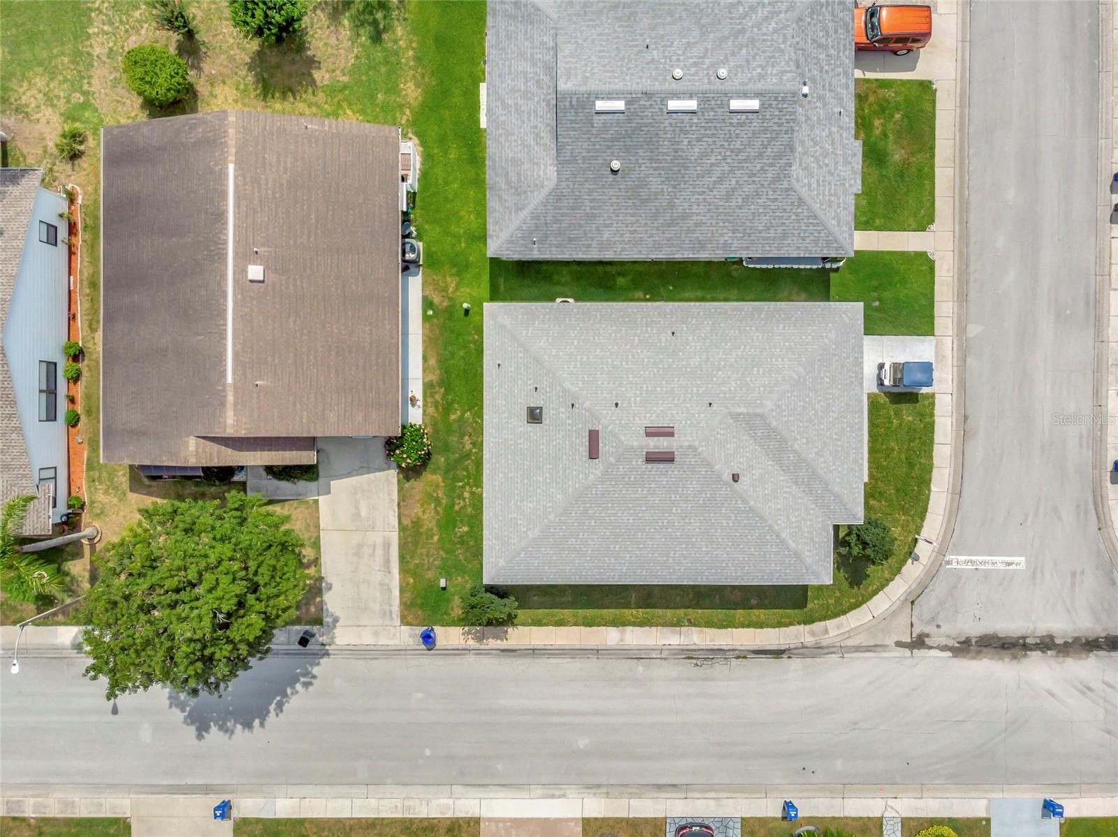 2235 HARBOR TOWN LANE