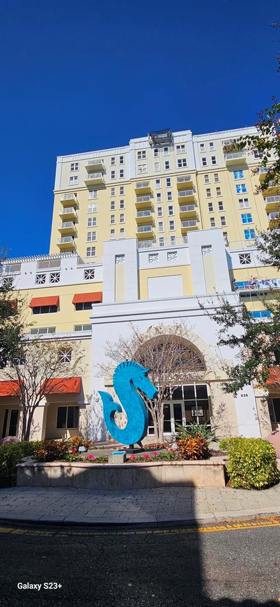 STATION SQUARE CONDO - Residential