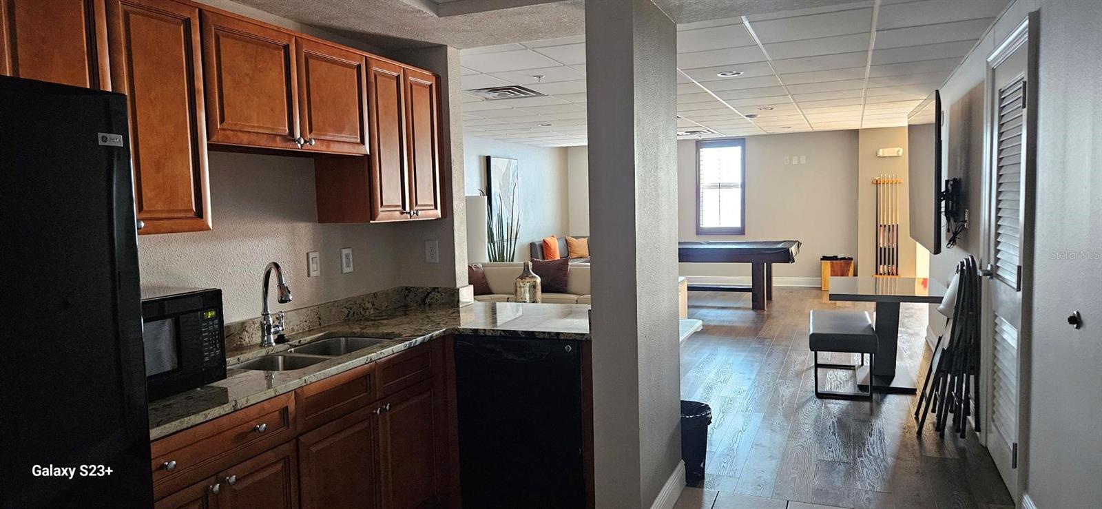 STATION SQUARE CONDO - Residential