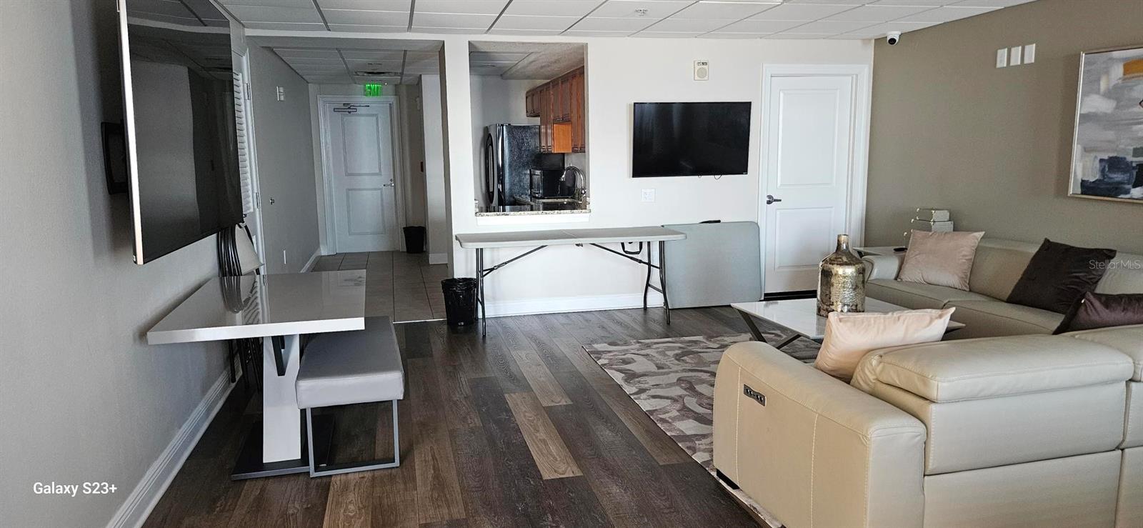 STATION SQUARE CONDO - Residential