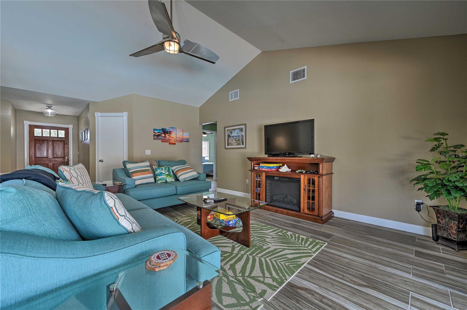 COUNTRY VILLAGE UNIT 2 - Residential