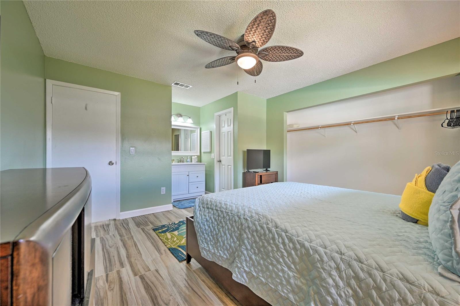 COUNTRY VILLAGE UNIT 2 - Residential