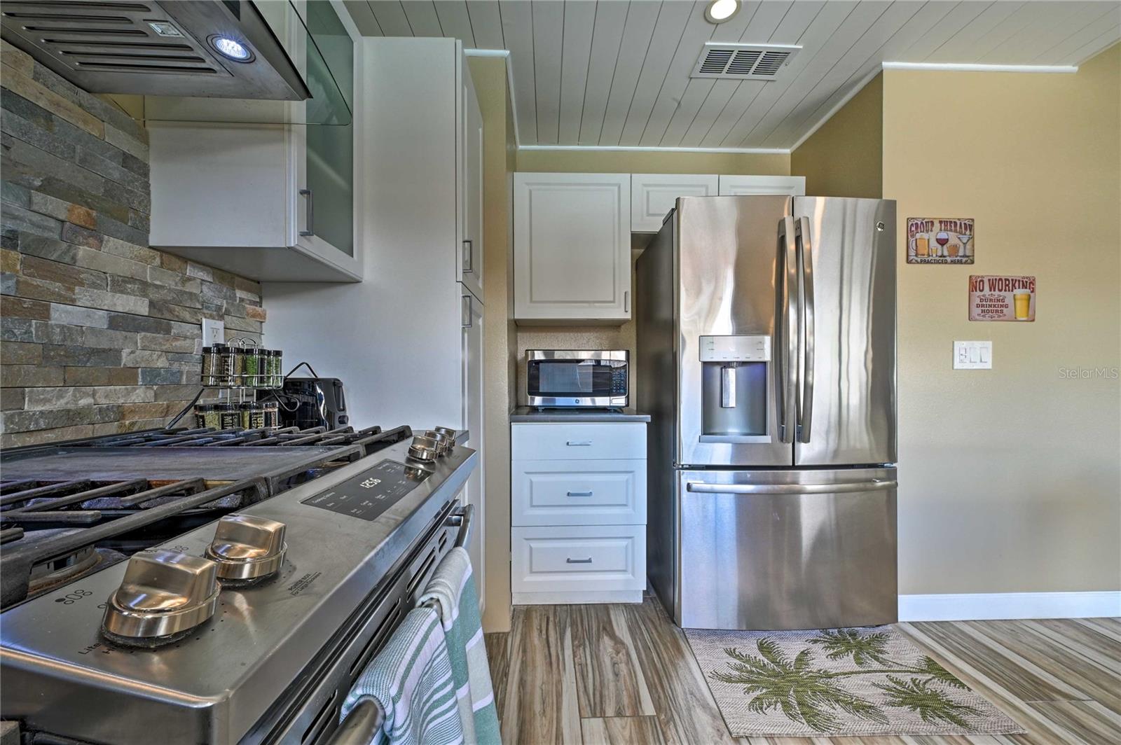 COUNTRY VILLAGE UNIT 2 - Residential