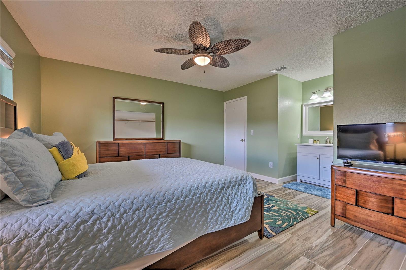 COUNTRY VILLAGE UNIT 2 - Residential