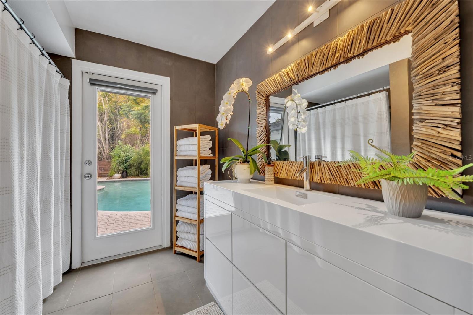 DOMMERICH WOODS - Residential