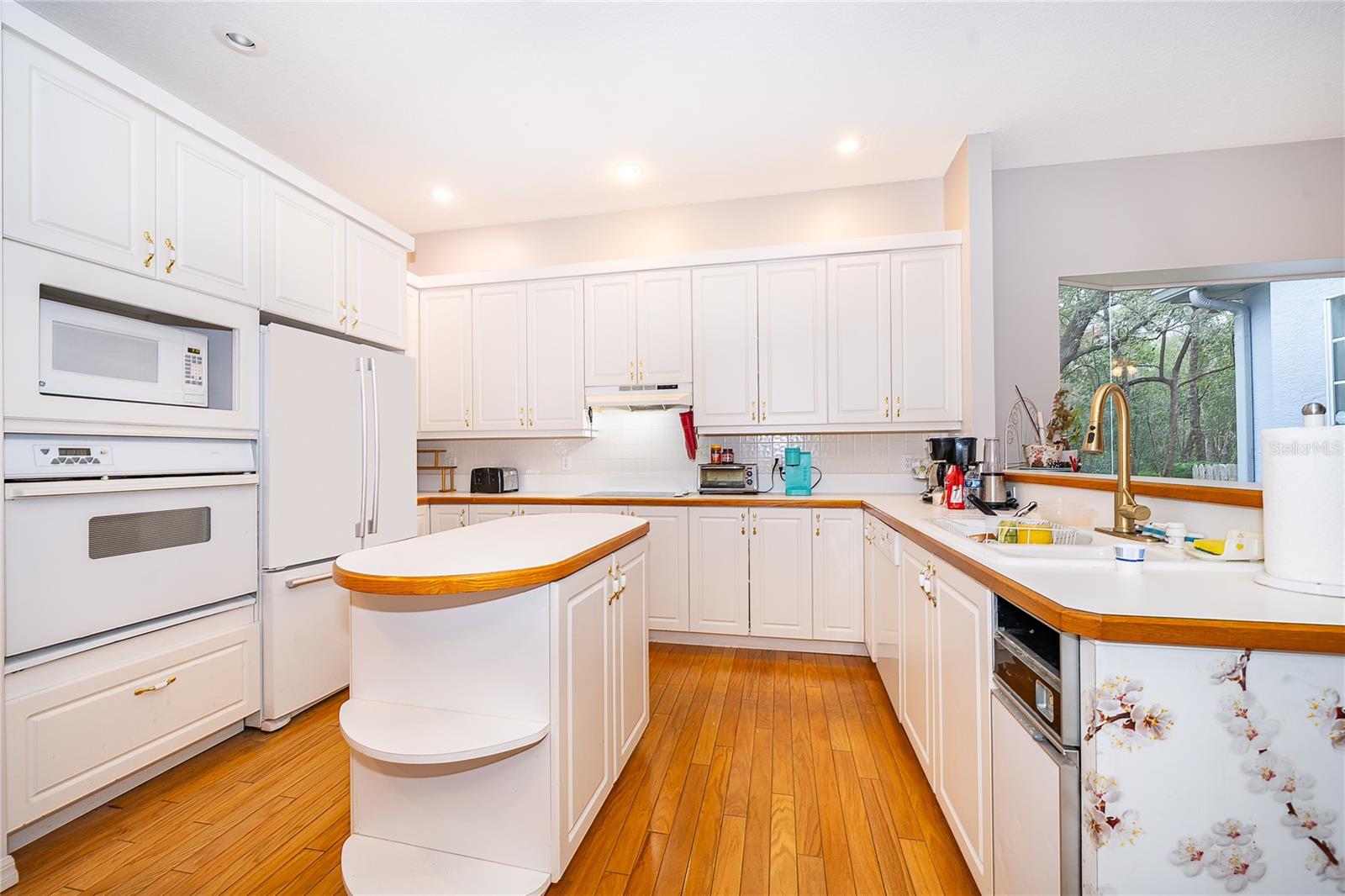 SUSAN WOODS - Residential