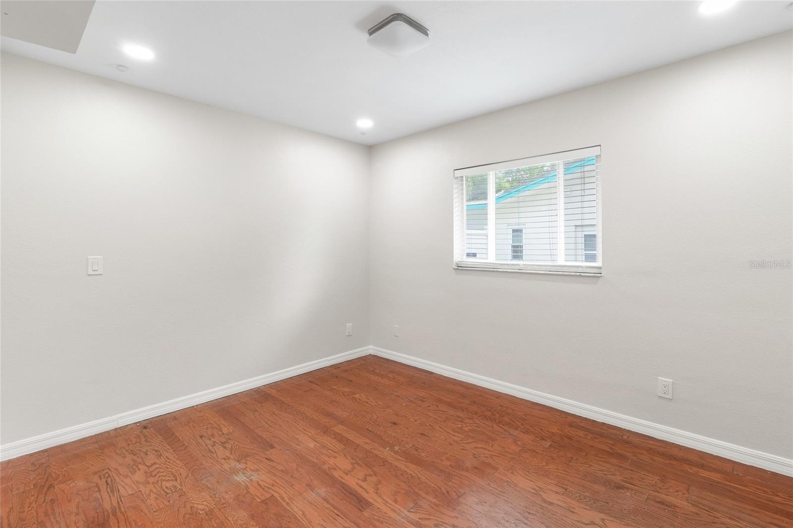 FAIR OAKS 2ND ADD - Residential Lease