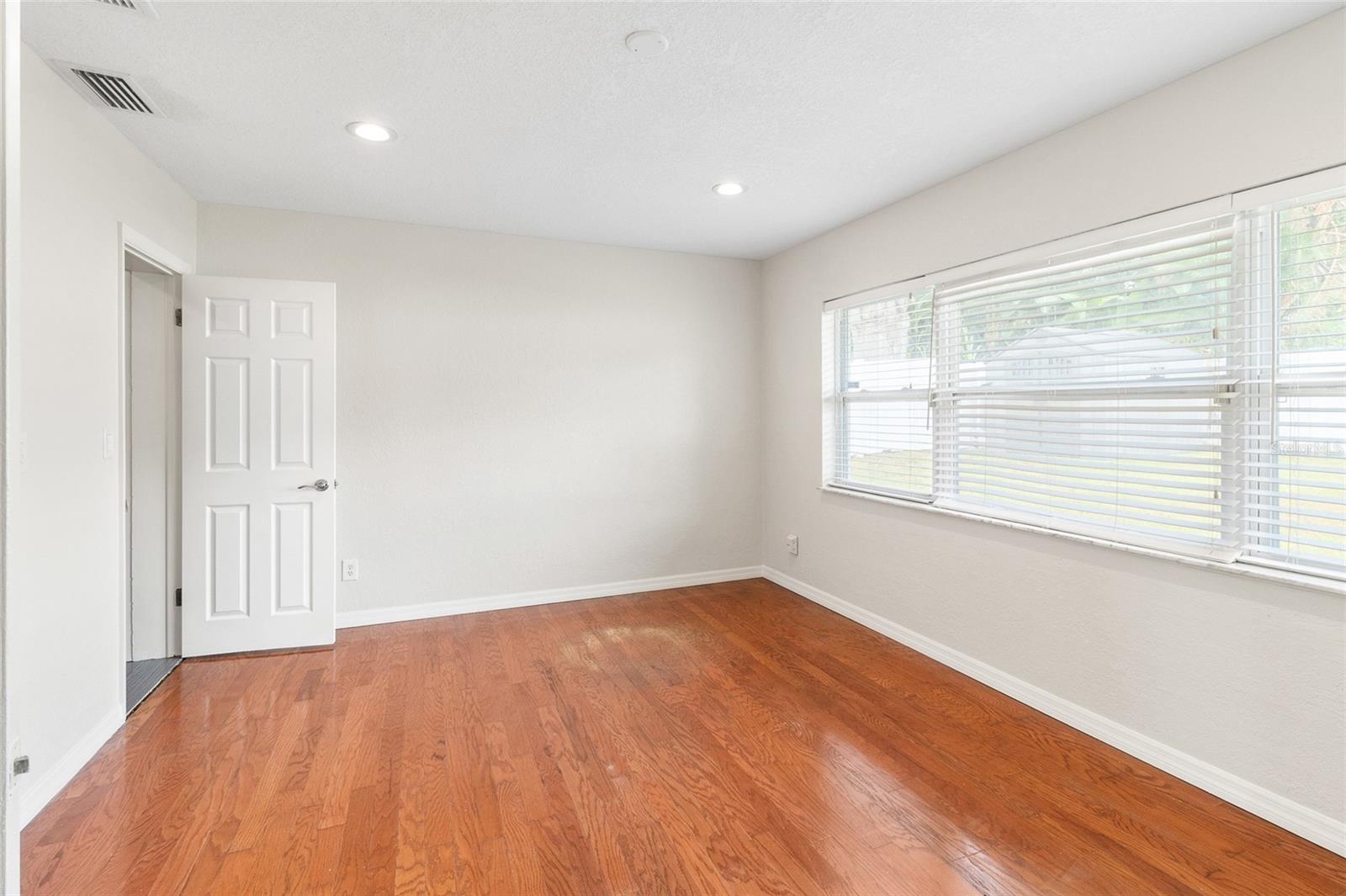 FAIR OAKS 2ND ADD - Residential Lease