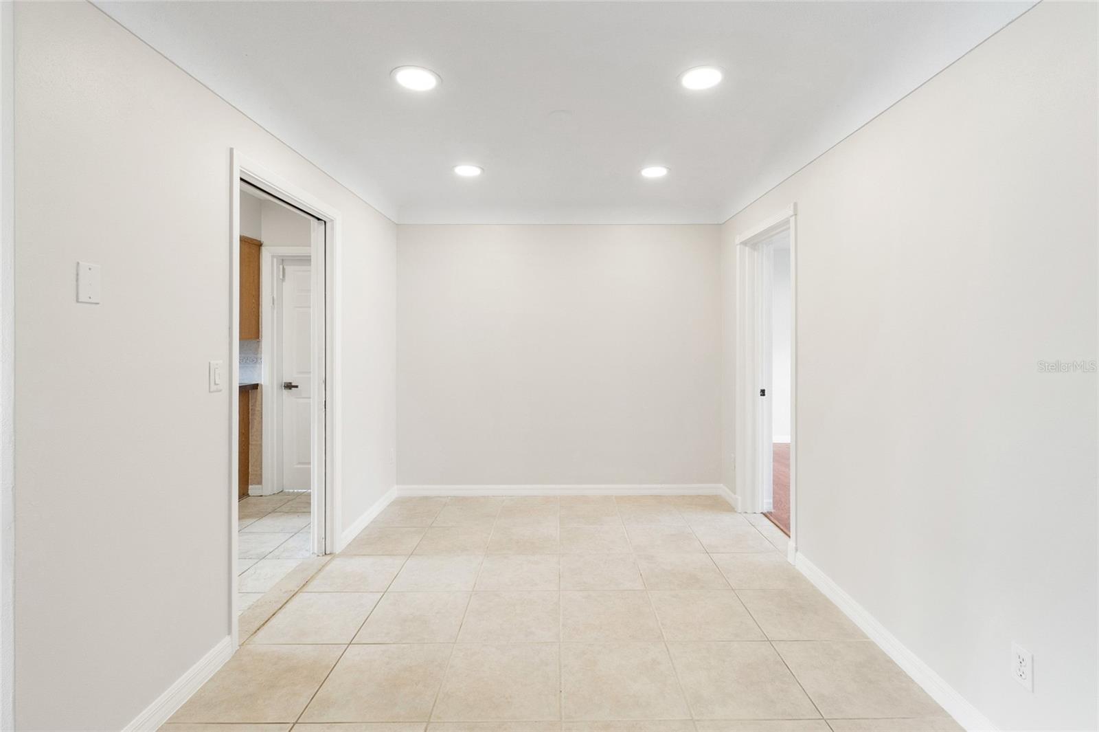 FAIR OAKS 2ND ADD - Residential Lease