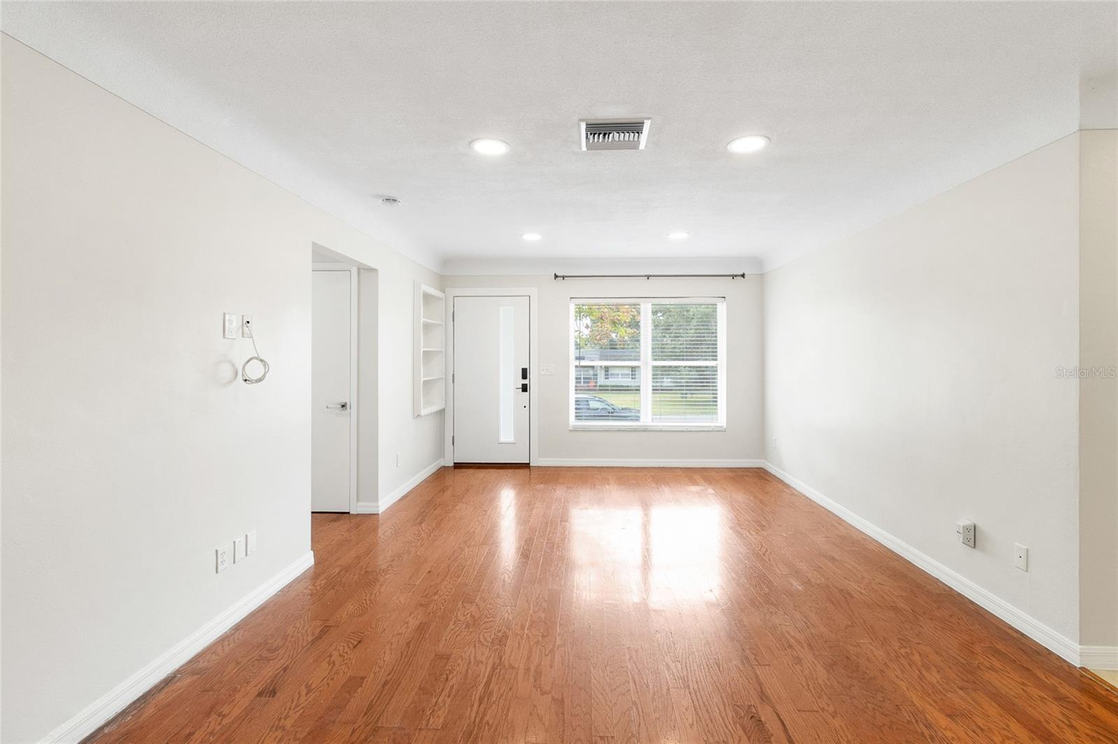 FAIR OAKS 2ND ADD - Residential Lease