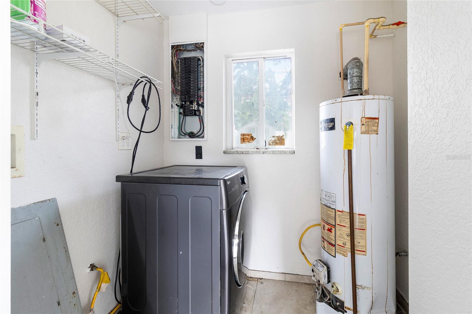 FAIR OAKS 2ND ADD - Residential Lease