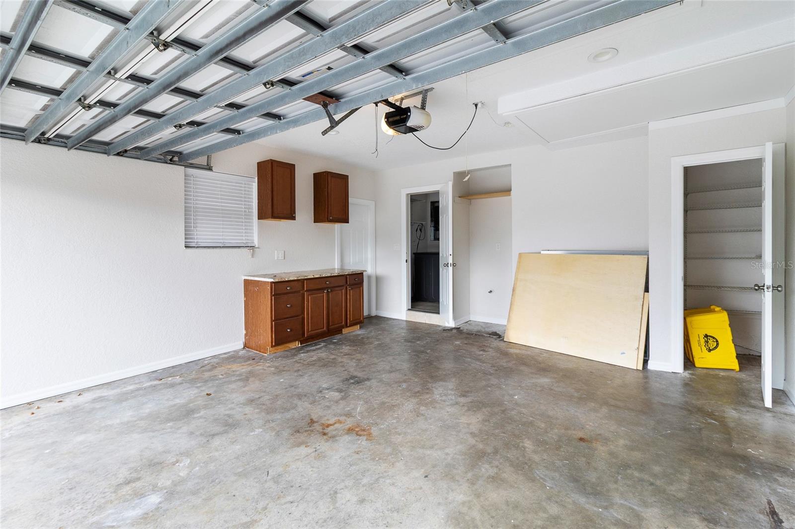 FAIR OAKS 2ND ADD - Residential Lease