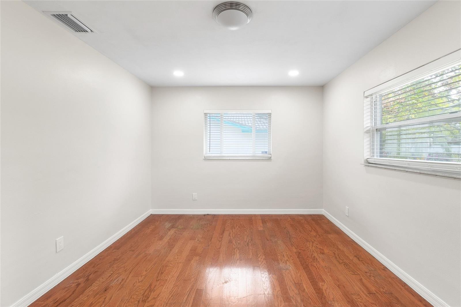 FAIR OAKS 2ND ADD - Residential Lease