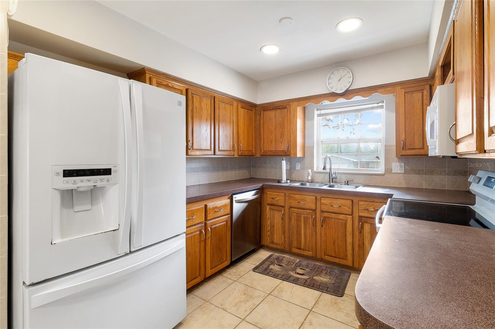 FAIR OAKS 2ND ADD - Residential Lease