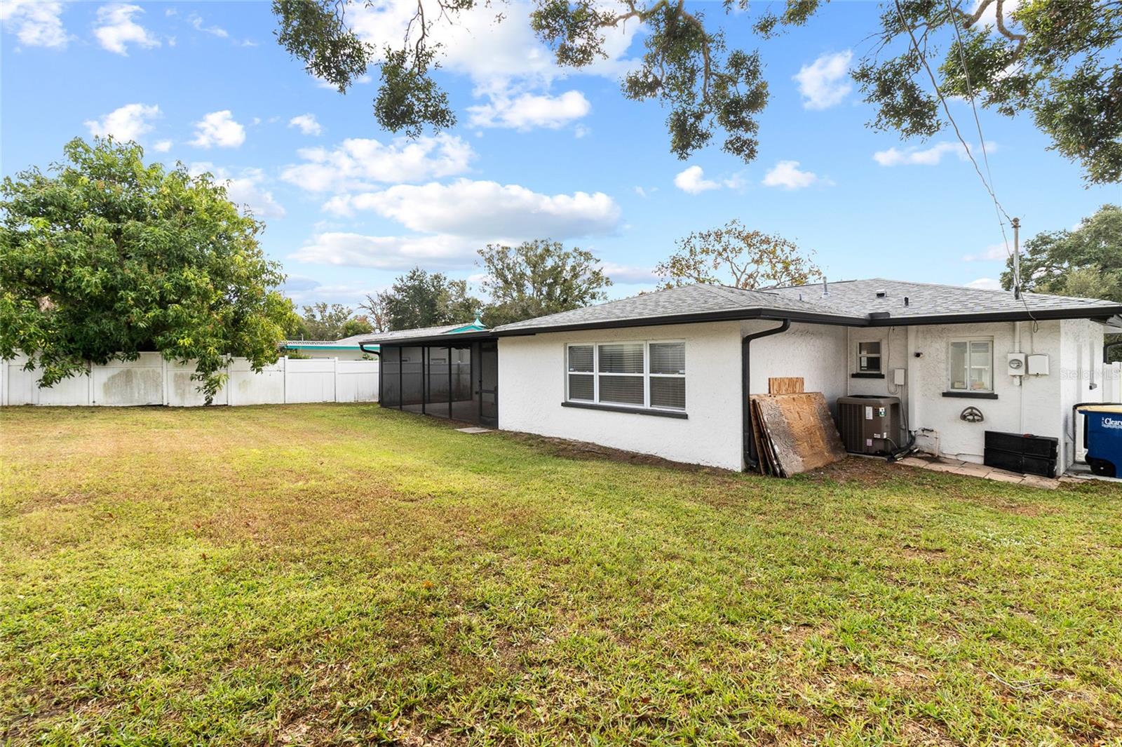 FAIR OAKS 2ND ADD - Residential Lease