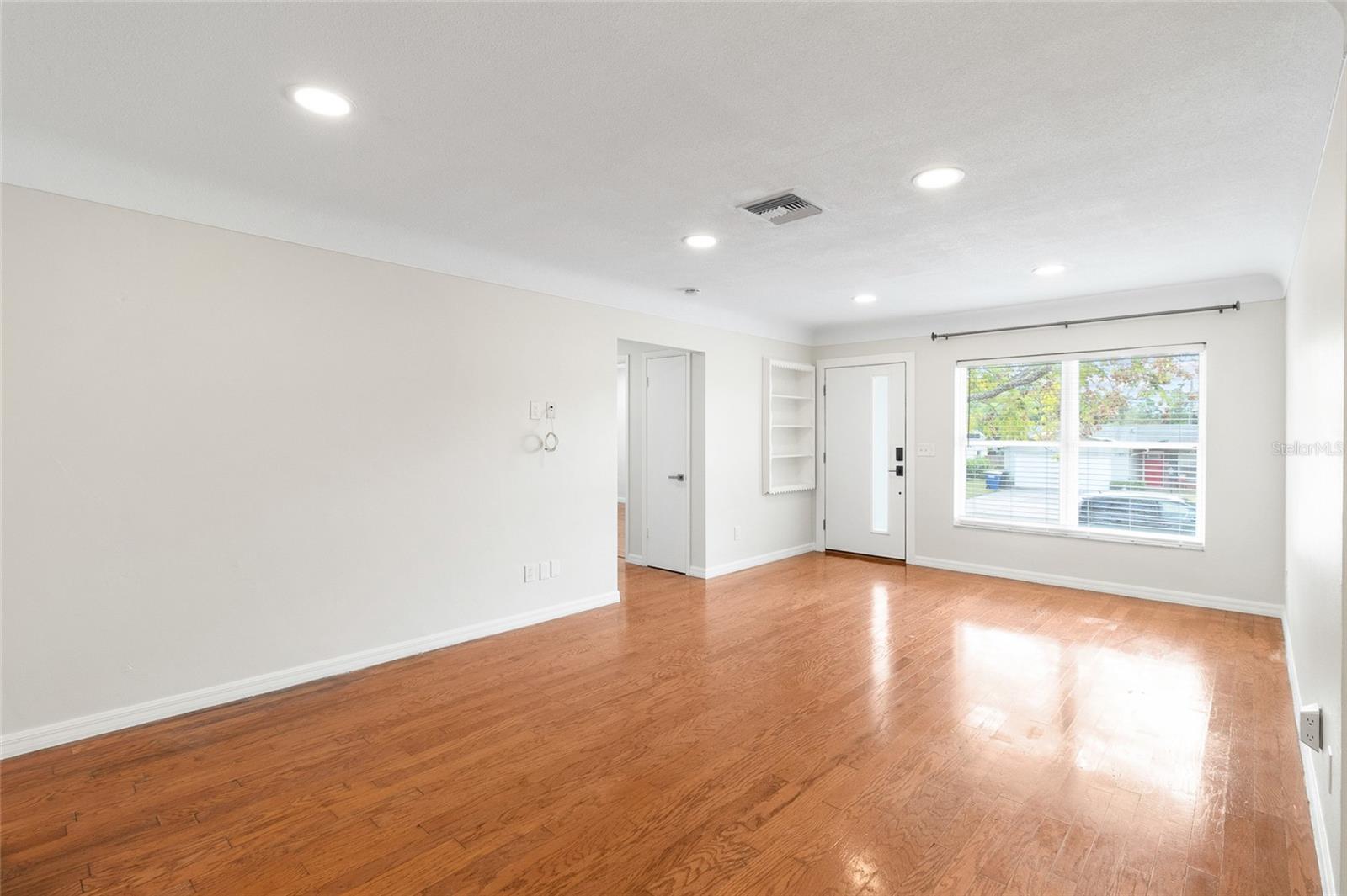 FAIR OAKS 2ND ADD - Residential Lease