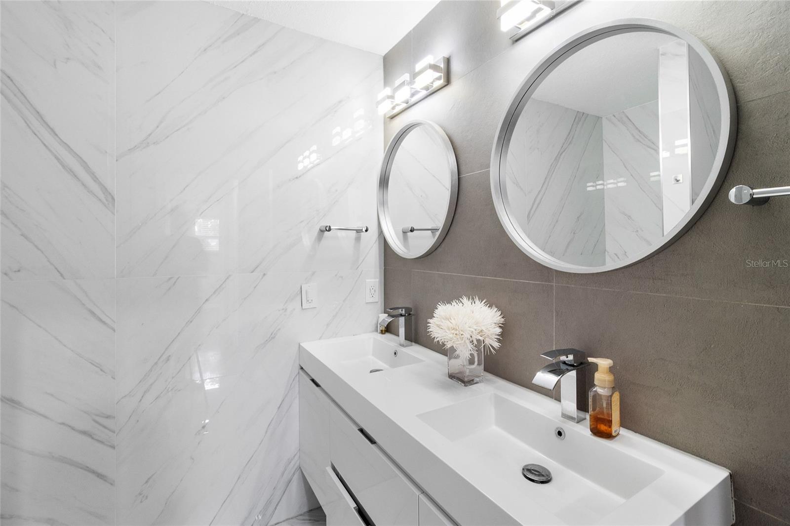 FAIR OAKS 2ND ADD - Residential Lease