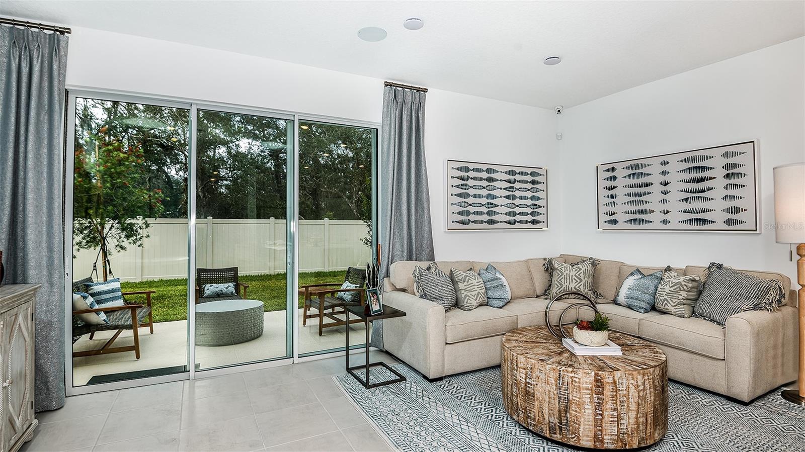 THE TOWNHOMES AT BELLALAGO - Residential