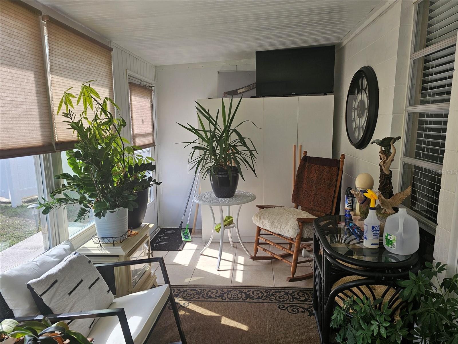 LAKESHORE CLUB - Residential