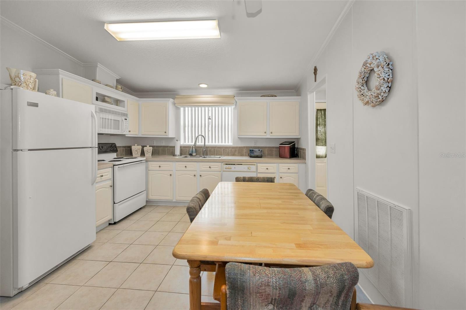TARPON SHORES MOBILE HOME VILLAGE UNREC - Residential