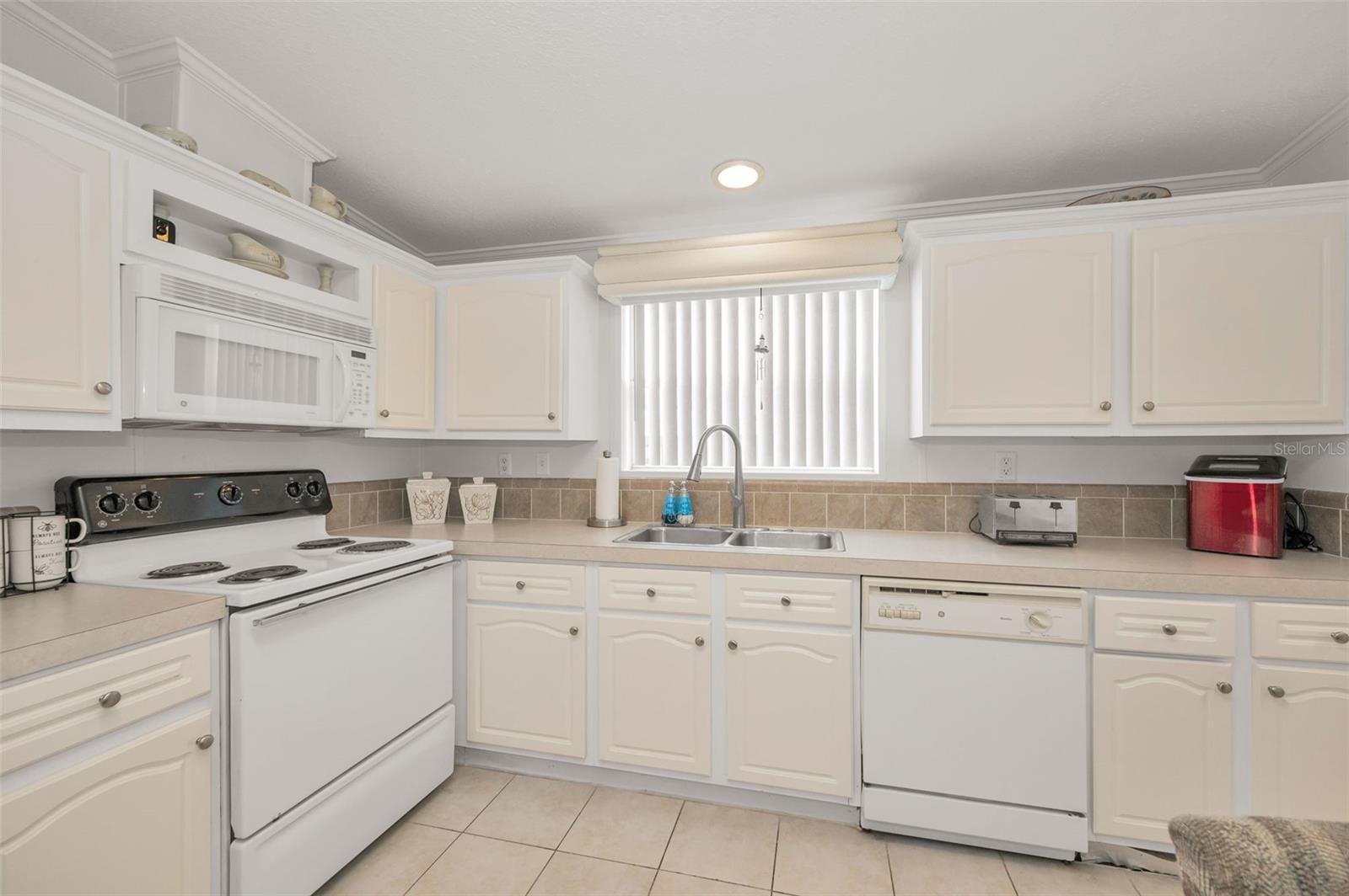 TARPON SHORES MOBILE HOME VILLAGE UNREC - Residential