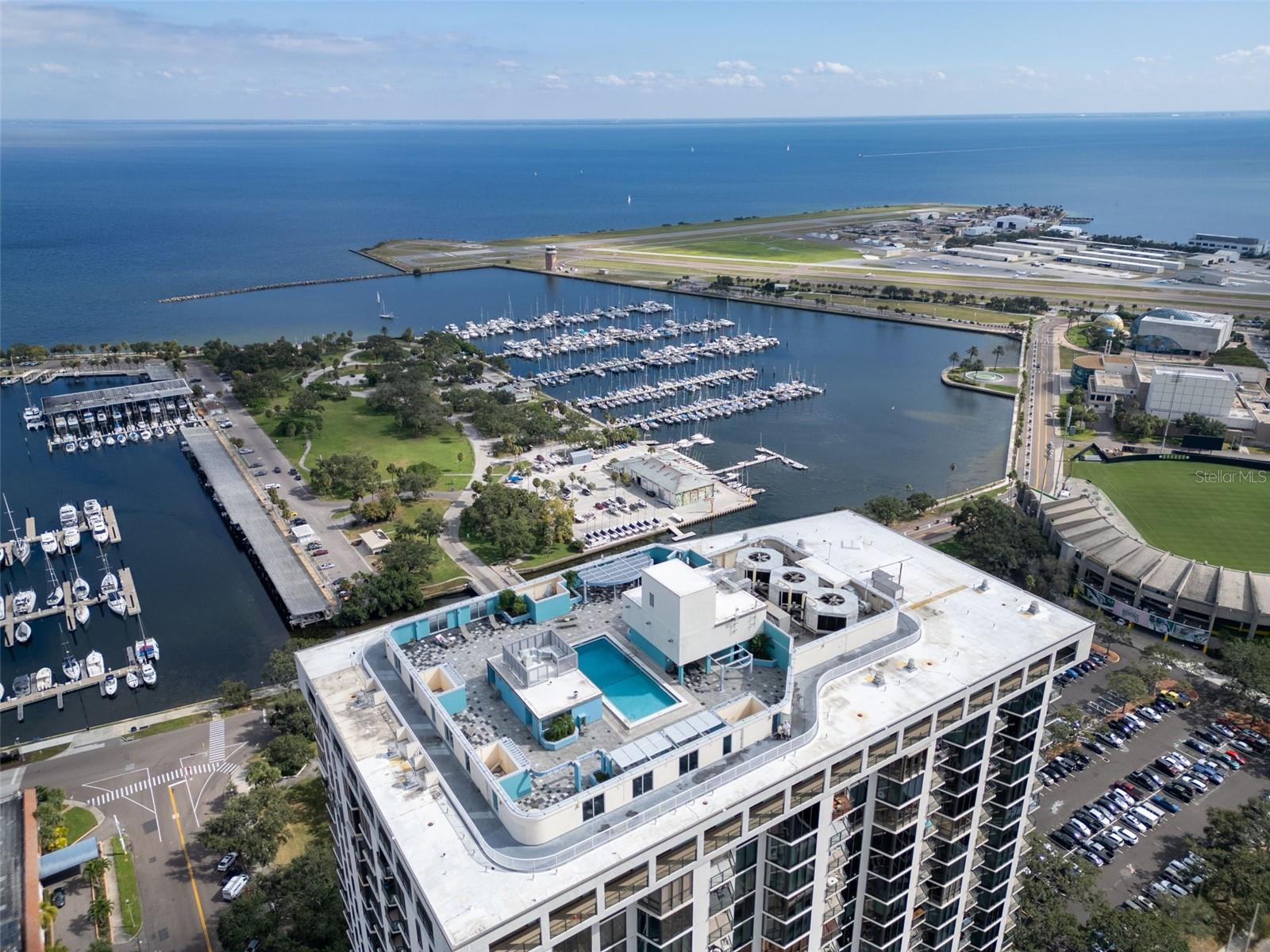 BAYFRONT TOWER CONDO - Residential Lease