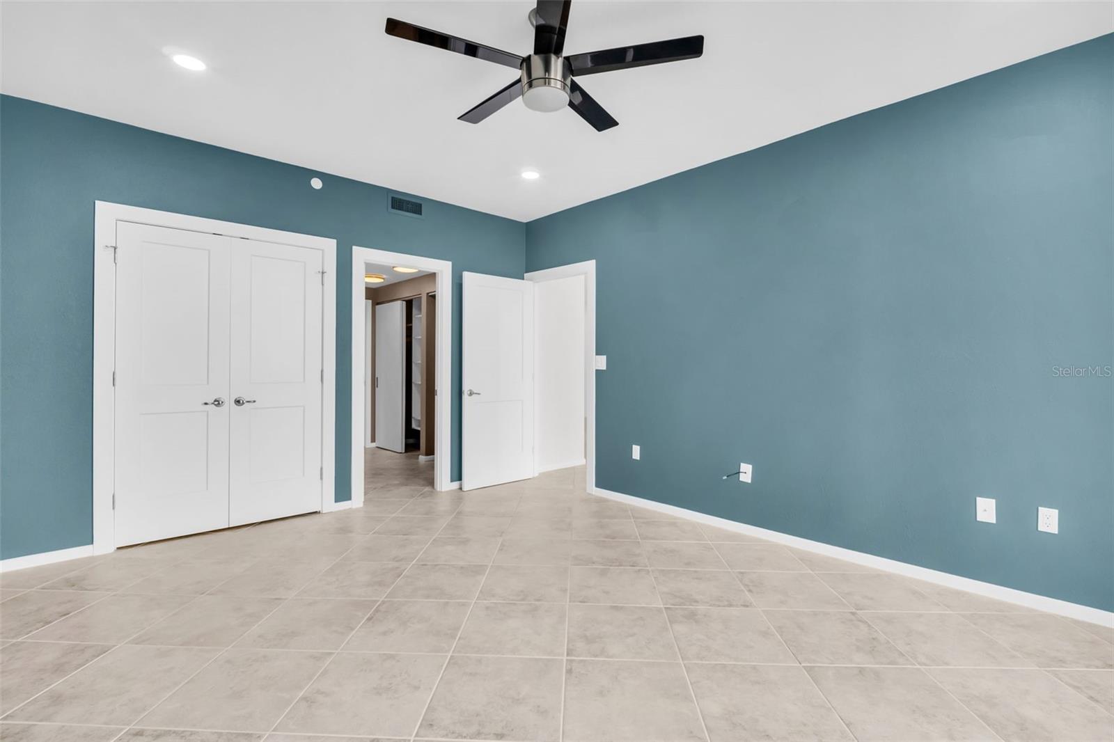 BAYFRONT TOWER CONDO - Residential Lease