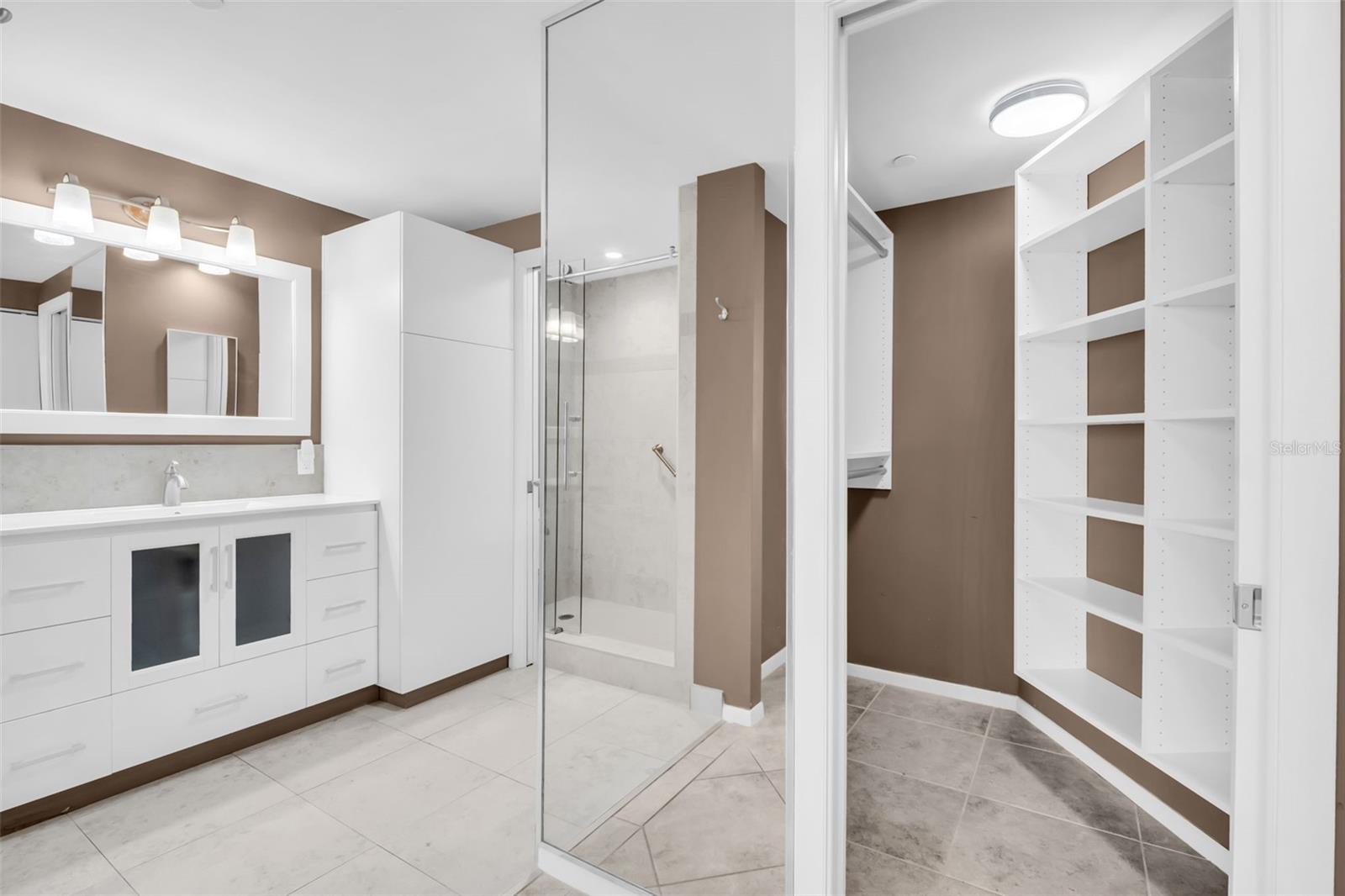 BAYFRONT TOWER CONDO - Residential Lease