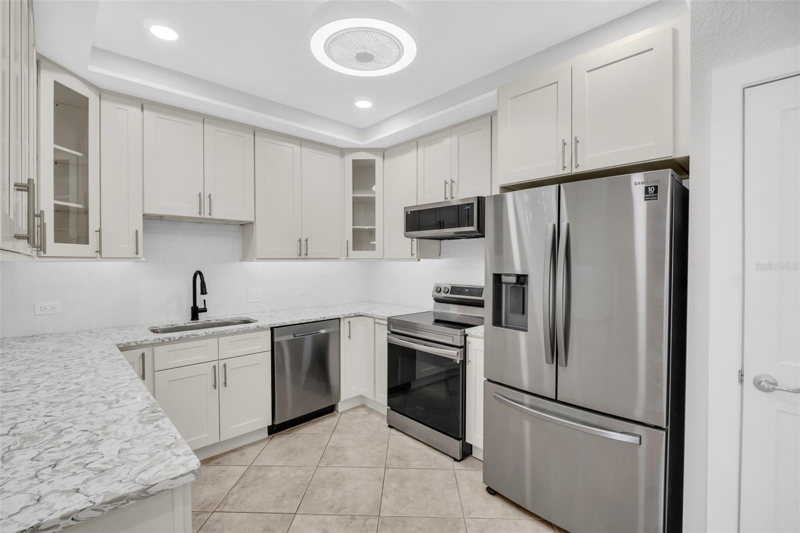 BAYFRONT TOWER CONDO - Residential Lease