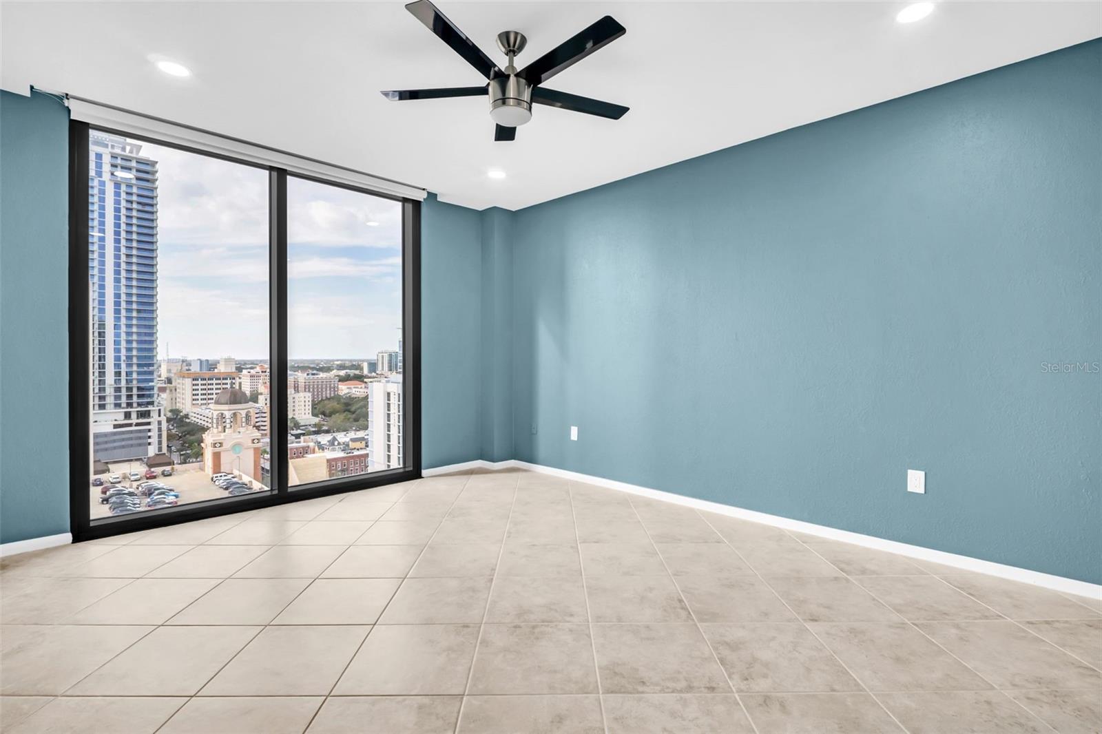 BAYFRONT TOWER CONDO - Residential Lease