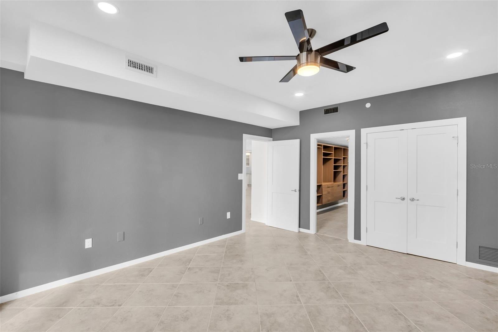 BAYFRONT TOWER CONDO - Residential Lease