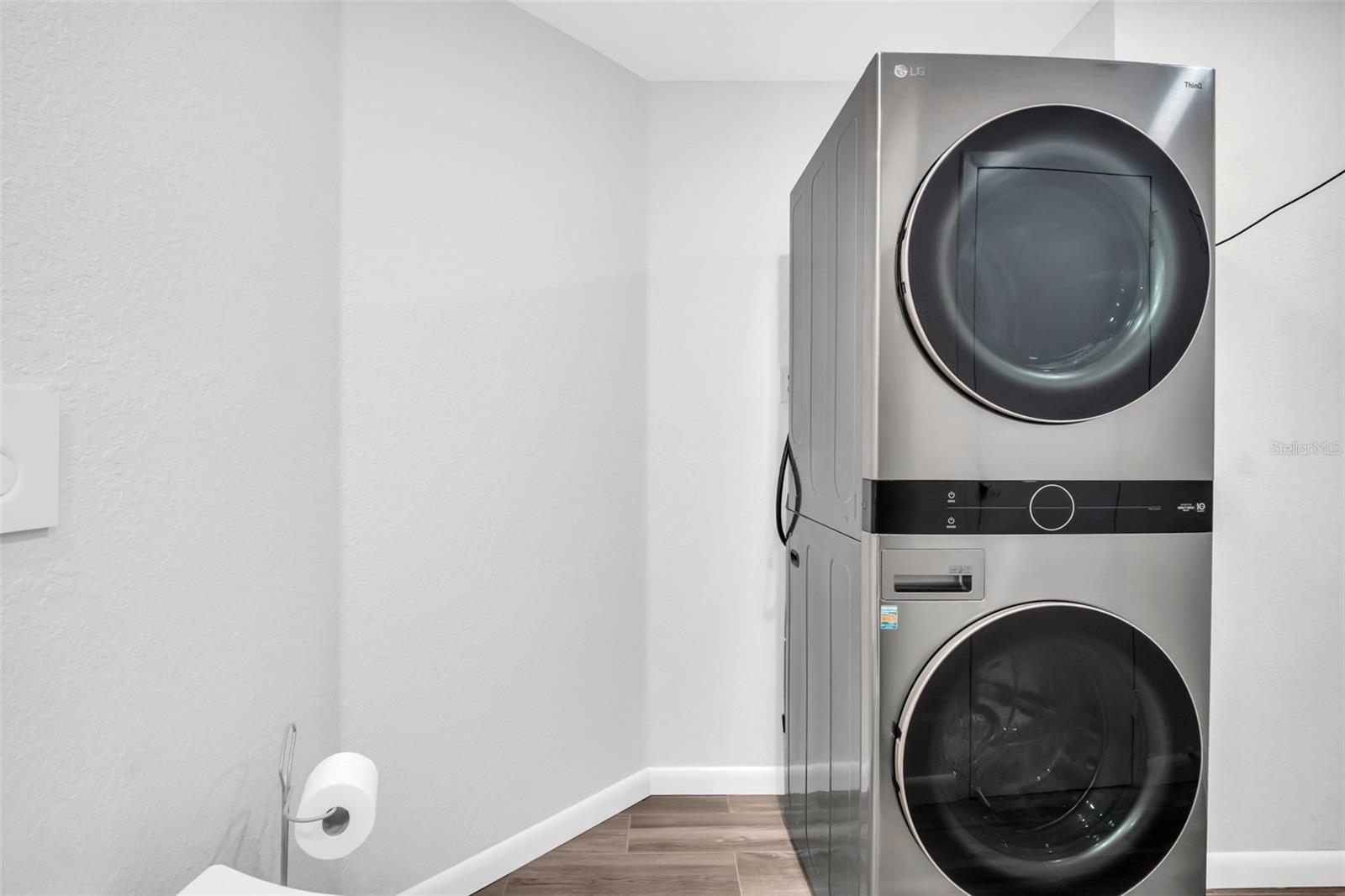 BAYFRONT TOWER CONDO - Residential Lease