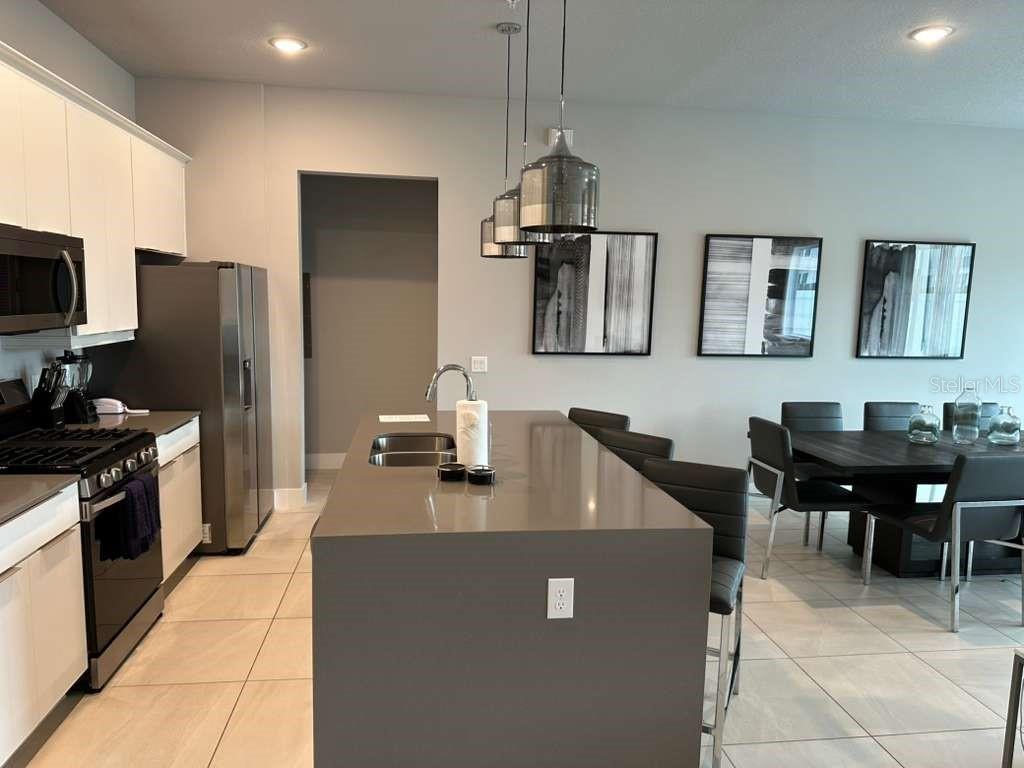 SPECTRUM AT REUNION CONDO PH 11 - Residential Lease