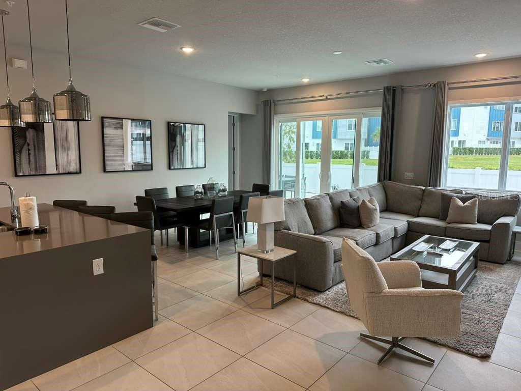 SPECTRUM AT REUNION CONDO PH 11 - Residential Lease