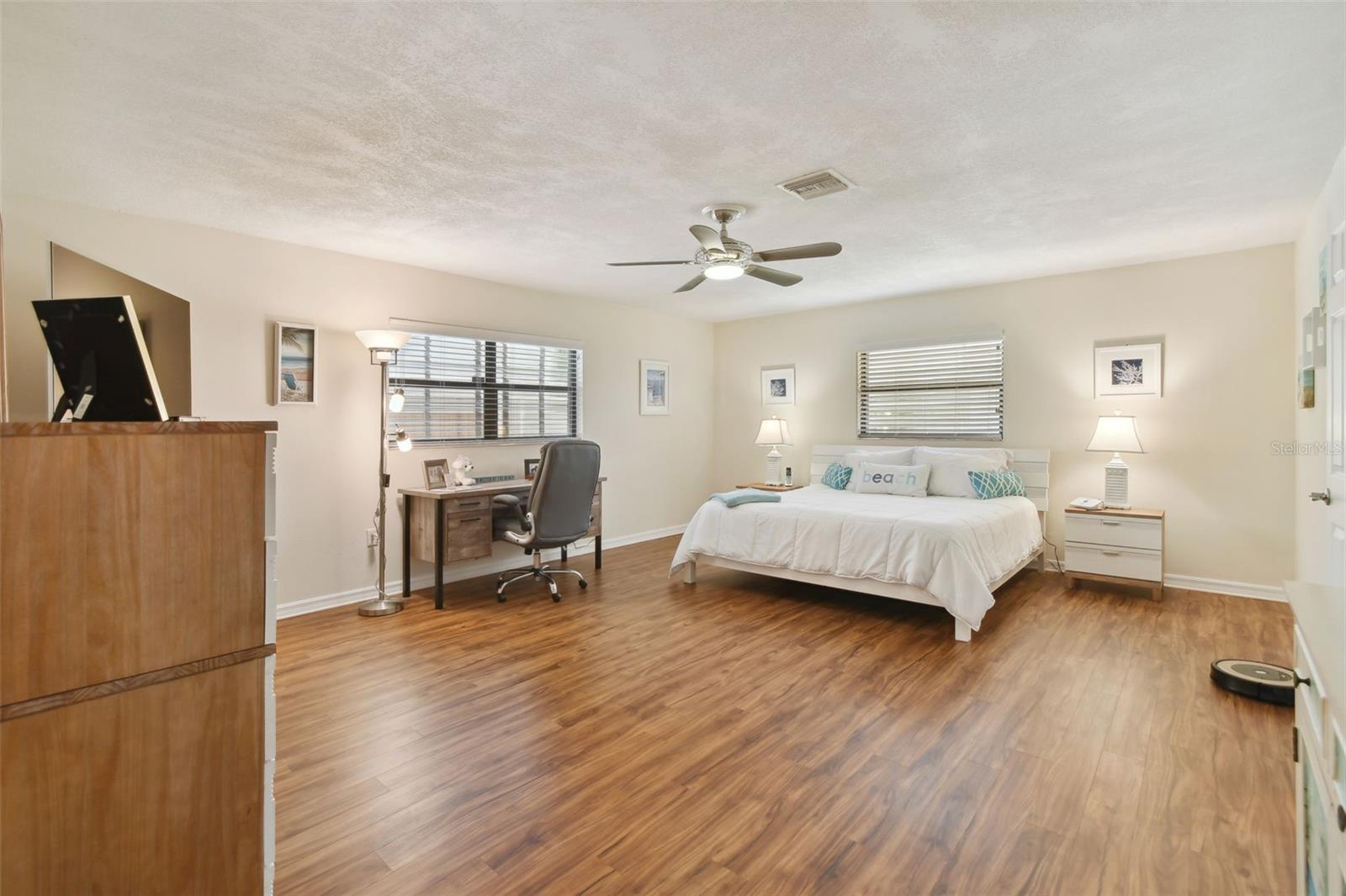 PINE LAKES - Residential