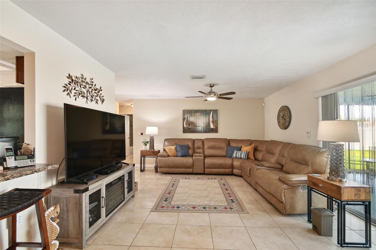 PINE LAKES - Residential