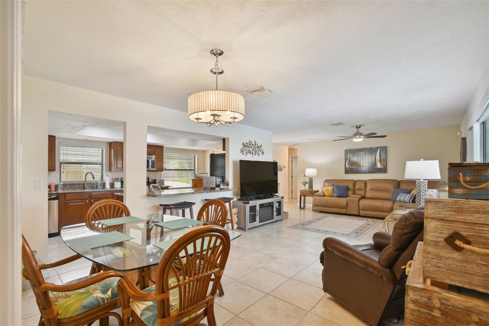 PINE LAKES - Residential