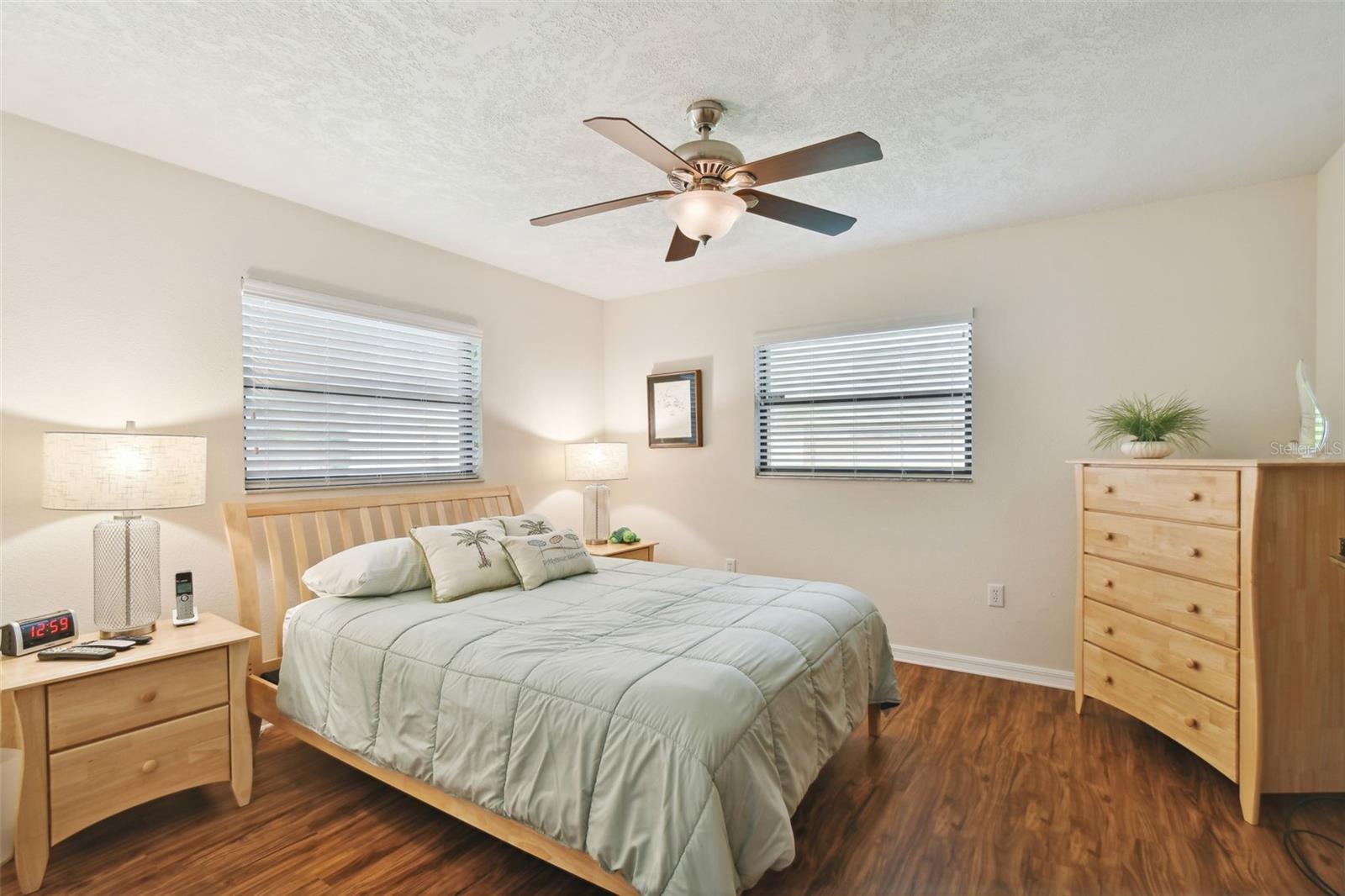 PINE LAKES - Residential