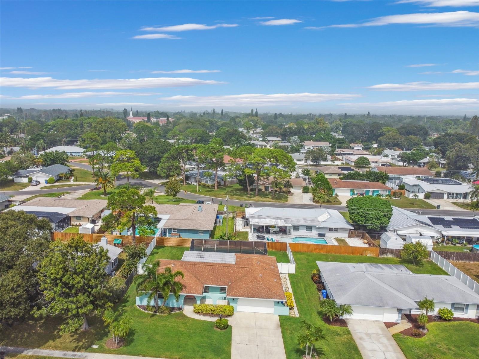 PINE LAKES - Residential