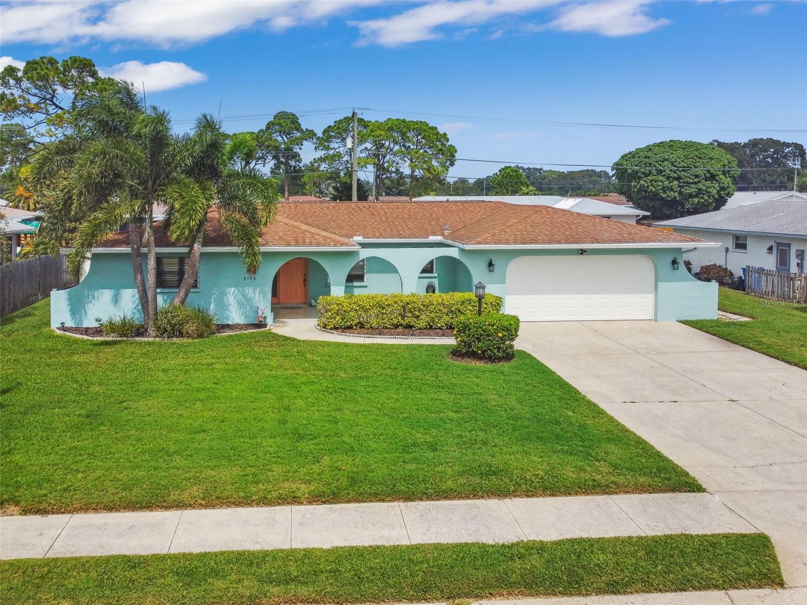 PINE LAKES - Residential