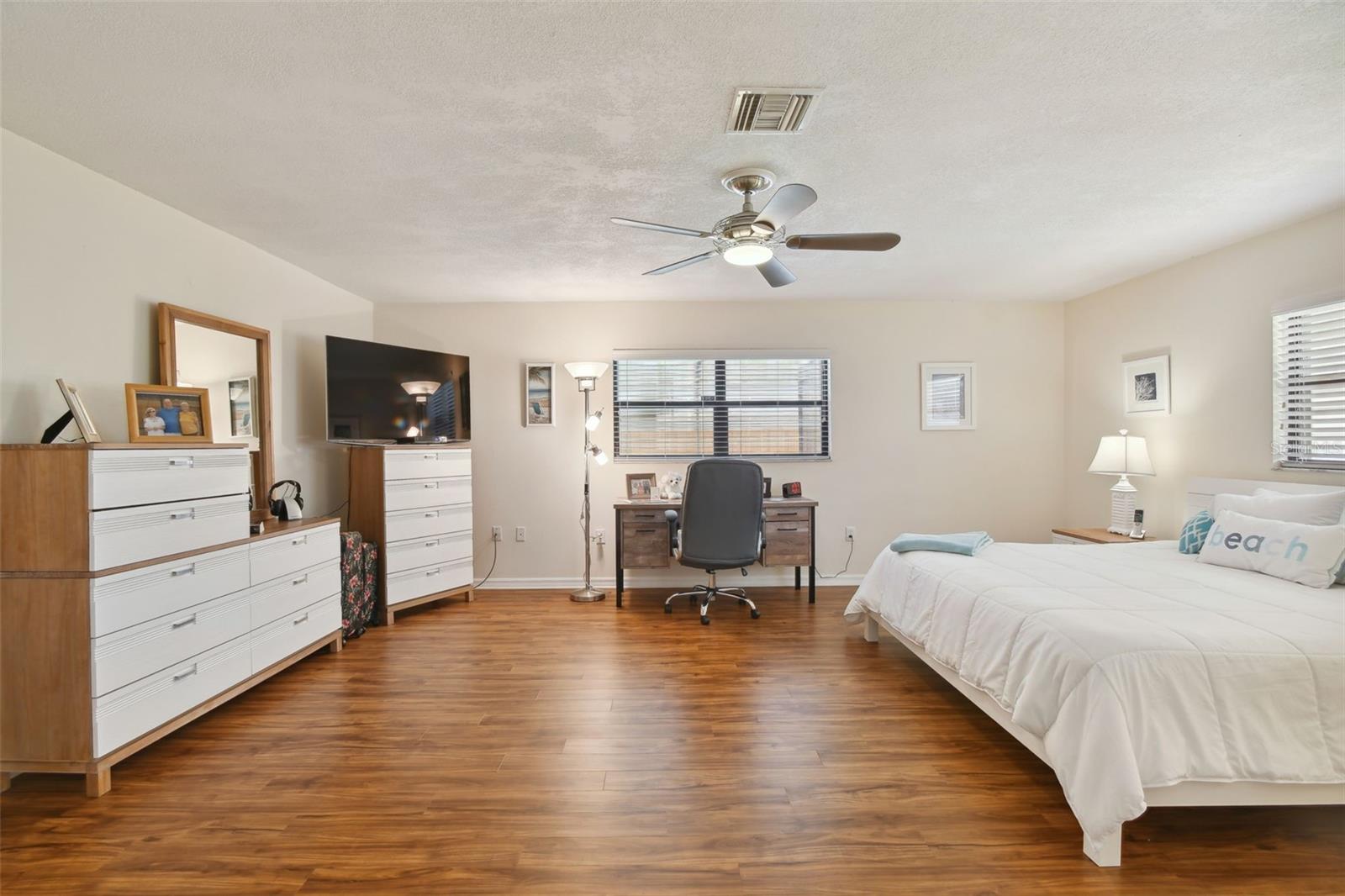 PINE LAKES - Residential