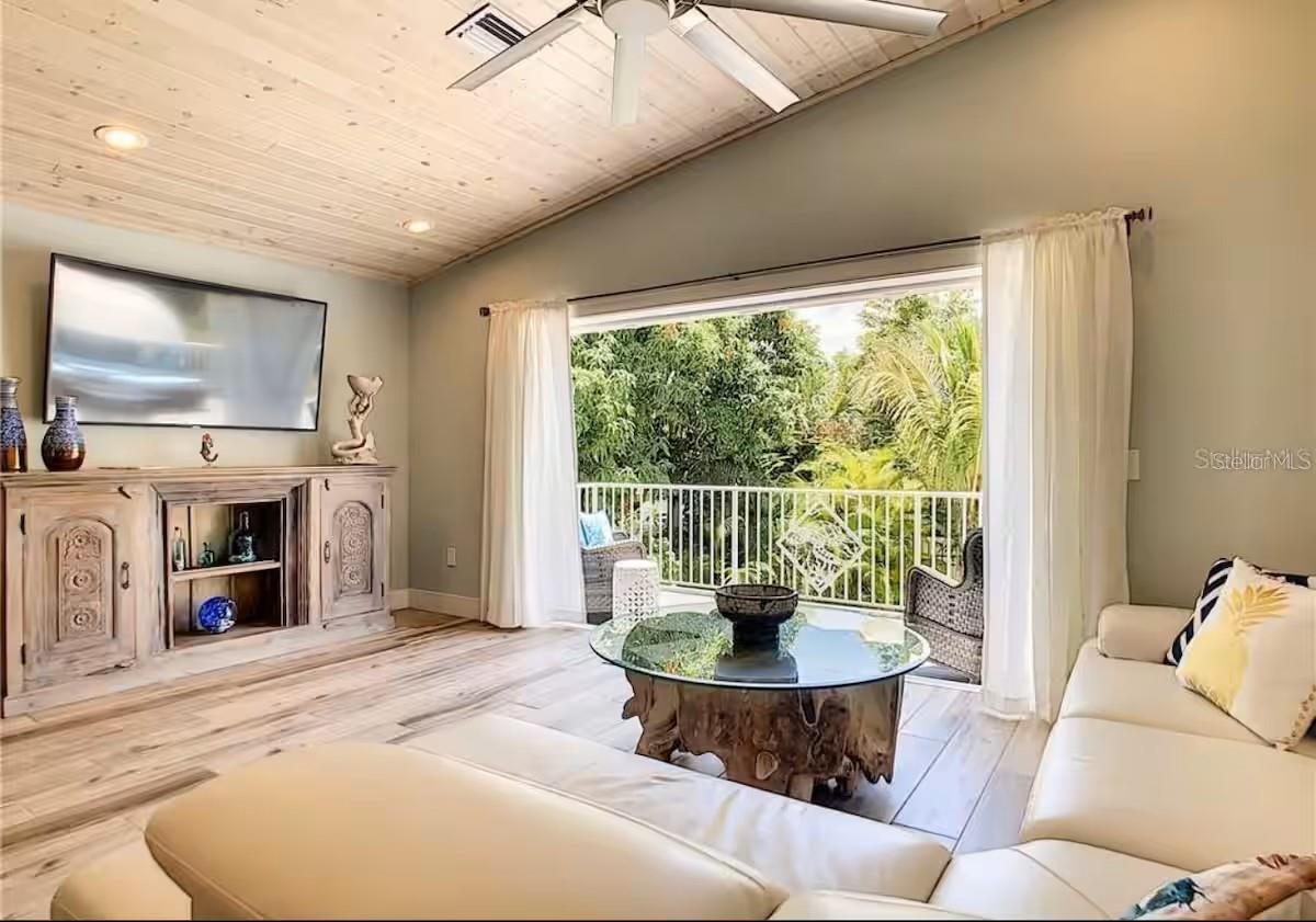 ANNA MARIA BEACH - Residential