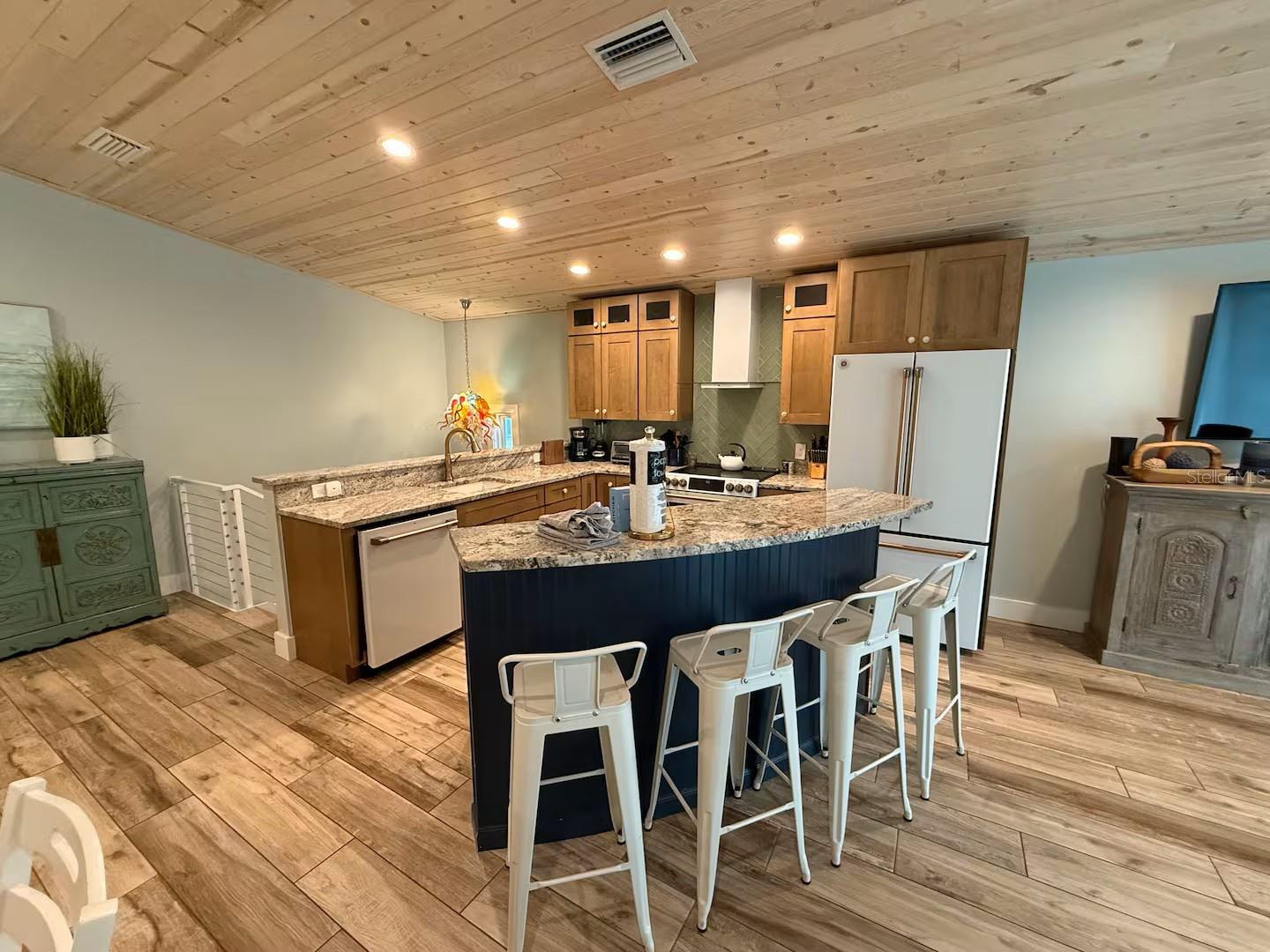 ANNA MARIA BEACH - Residential