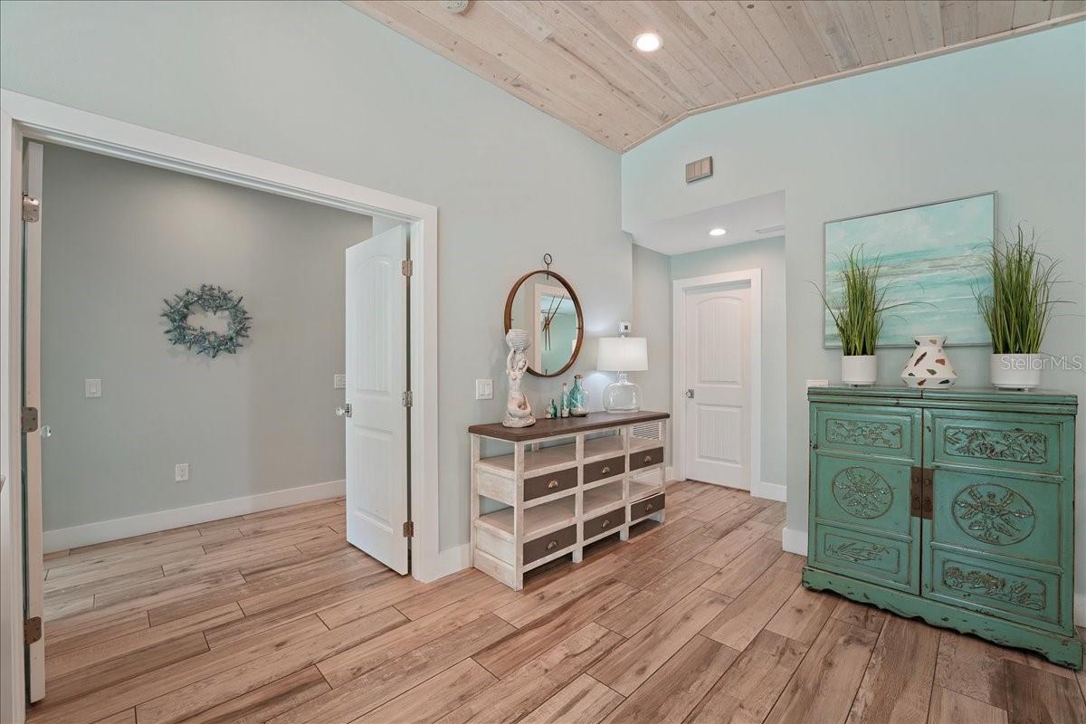 ANNA MARIA BEACH - Residential