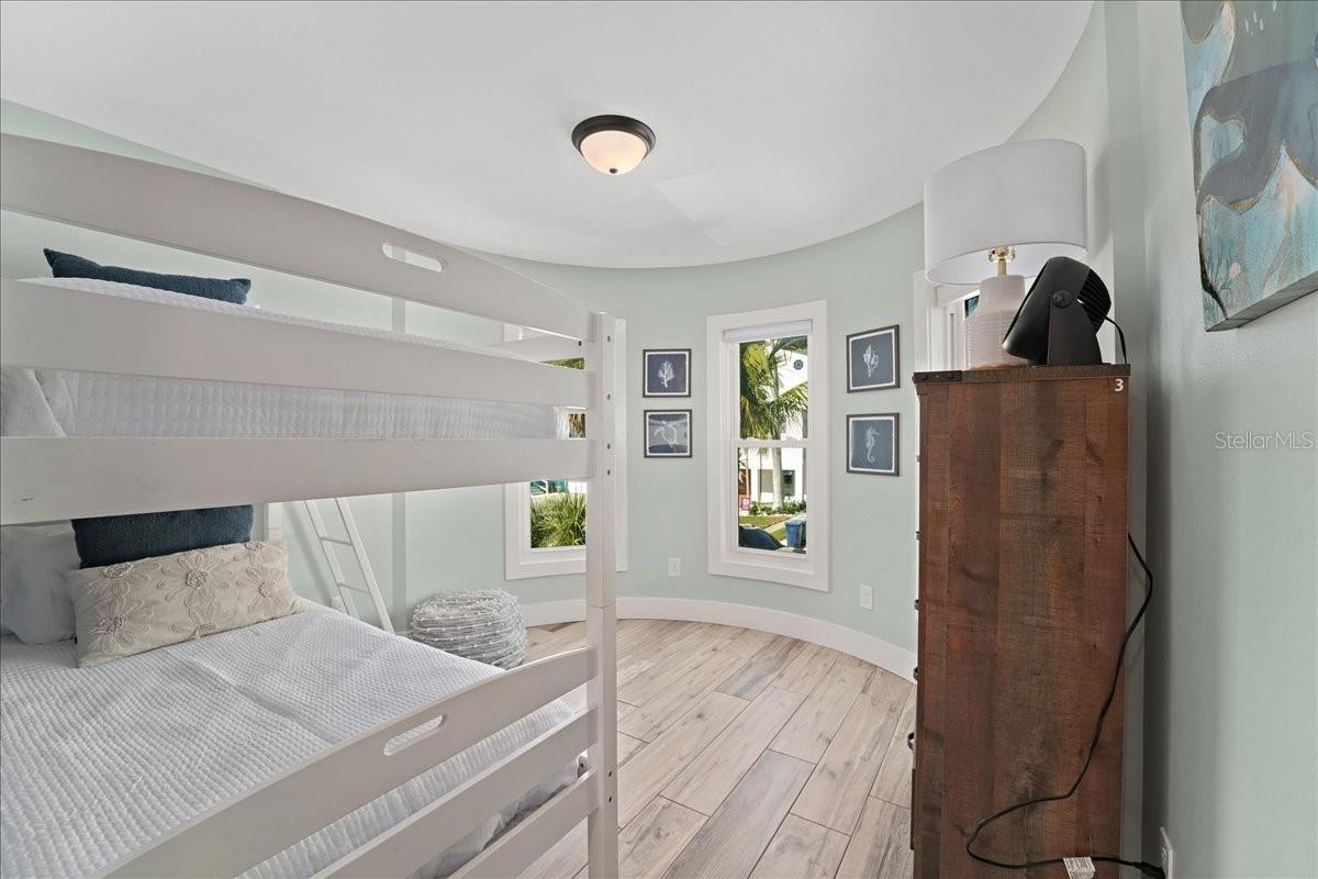 ANNA MARIA BEACH - Residential