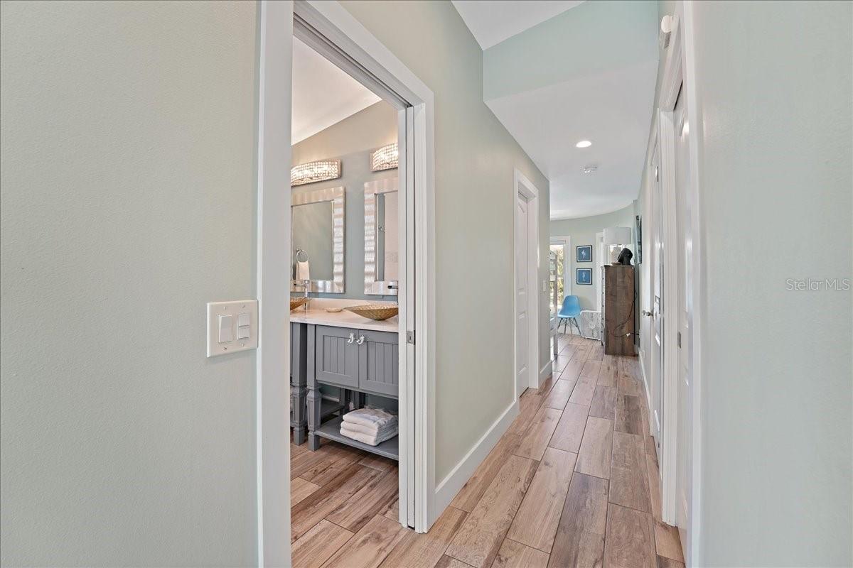 ANNA MARIA BEACH - Residential