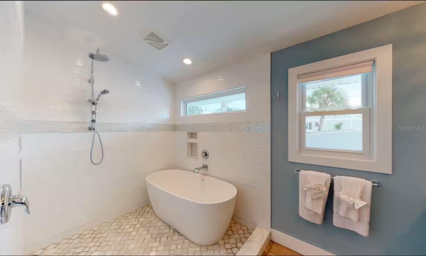 ANNA MARIA BEACH - Residential