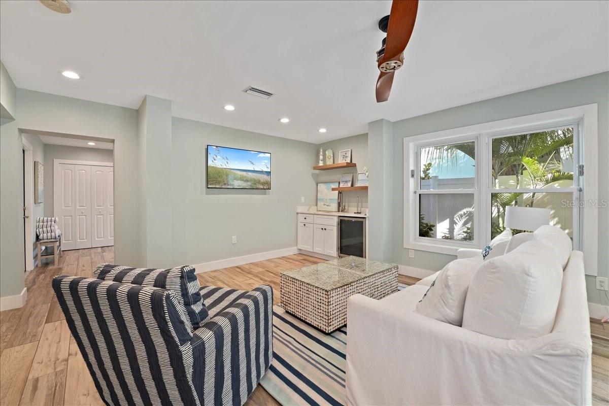 ANNA MARIA BEACH - Residential