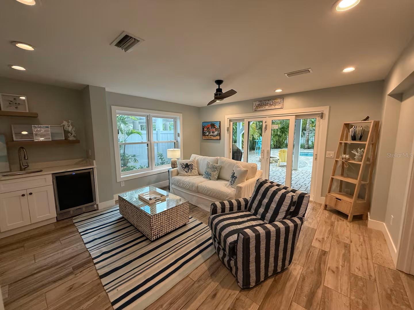 ANNA MARIA BEACH - Residential